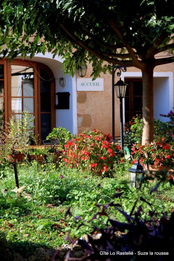 Bed and Breakfast Lo Rastelié Suze-la-Rousse Esterno foto